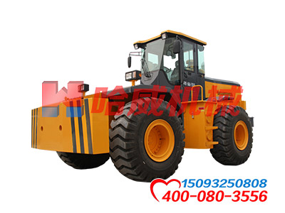 沖擊碾壓機(jī)牽引車(chē)